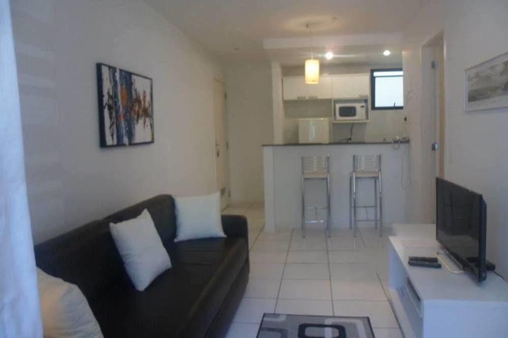 Royal Flat - Pompeu Loureiro *